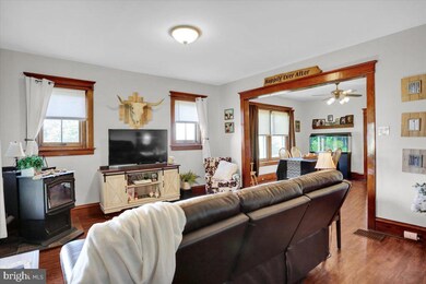 418 S Madison St, Boyertown, PA 19512 - photo 5