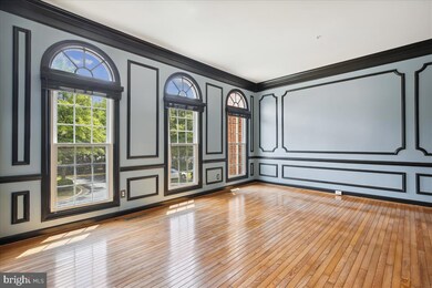 8038 Kidwell Hill Ct, Vienna, VA 22182 - photo 3