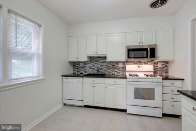 3301 Patrick Henry Dr, Falls Church, VA 22044 - photo 6