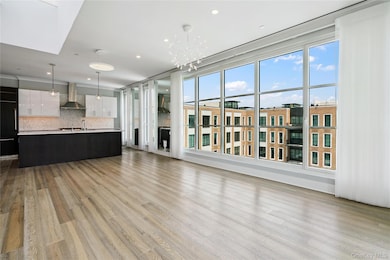 The Beacon Building unit 1304, Glen Cove, NY 11542 - photo 3