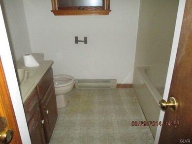 1646 Erie Ct, Effort, PA 18330 - photo 7