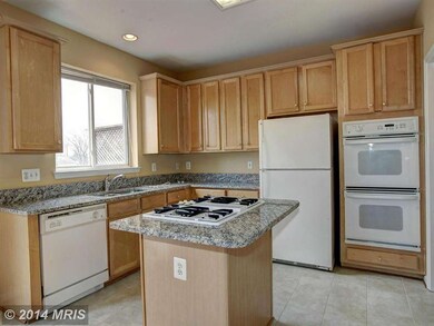 13034 Park Crescent Cir, Herndon, VA 20171 - photo 6