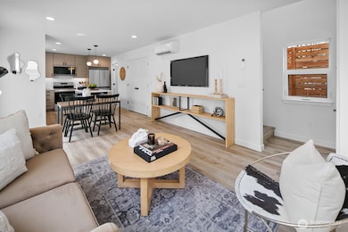 2923 39th Ave SW, Seattle, WA 98116 - photo 6