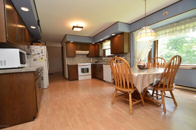 3224 Cranberry Heights Dr, Stroudsburg, PA 18360 - photo 5