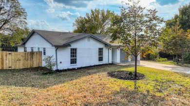 7704 Terry Dr, North Richland Hills, TX 76180 - photo 3