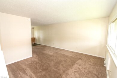 1504 Severn Ln unit F, Wickliffe, OH 44092 - photo 4