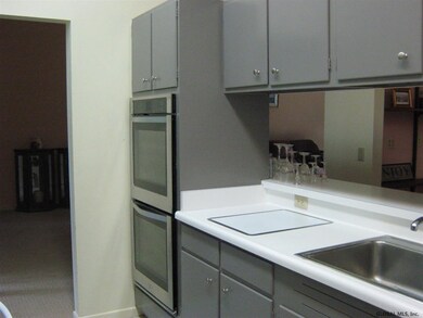 7 Marathon Dr, Troy, NY 12180 - photo 7