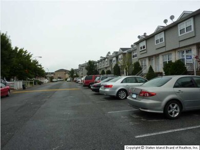 53 Studio Ln, Staten Island, NY 10304 - photo 3