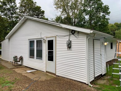 912 Cecilwood Rd, Mansfield, OH 44907 - photo 3