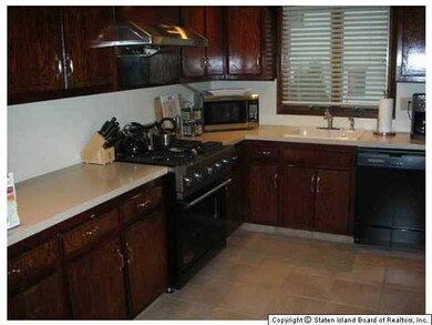 5 Echo Place, Staten Island, NY 10314 - photo 4