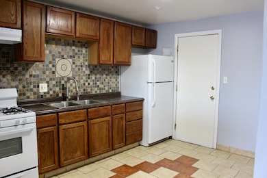 262 E Haverhill St unit 4, Lawrence, MA 01841 - photo 5