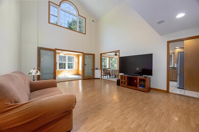 70 Tinker Rd, MerriMacK, NH 03054 - photo 3