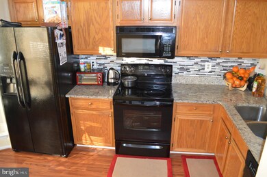 13934 Gunners Place, Centreville, VA 20121 - photo 4