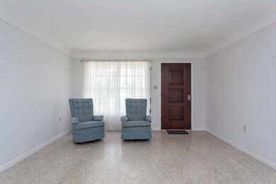172 Ocean Blvd-12