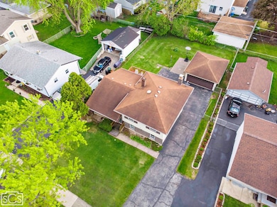 2301 Kirchoff Rd, Rolling Meadows, IL 60008 - photo 3