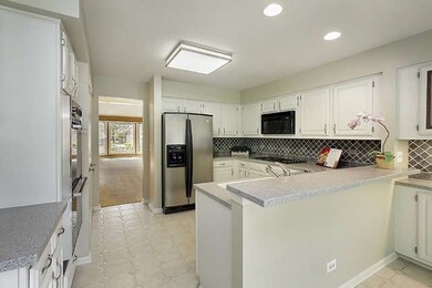 112 Radcliffe Ct unit 48LI11, Glenview, IL 60026 - photo 7