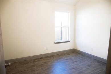 215 Clover Cir, Weatherford, TX 76086 - photo 4