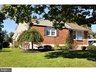 3770 Round Meadow Ln, Hatboro, PA 19040 - photo 3