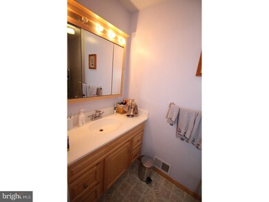 3065 Cardin Place unit V3, Norristown, PA 19403 - photo 7
