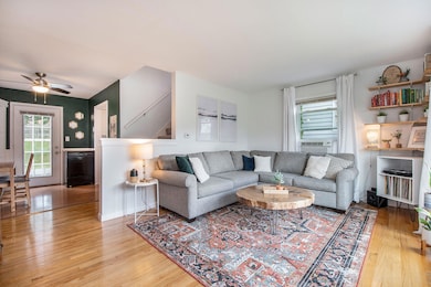 1037 Lockridge Dr NE, Grand Rapids, MI 49505 - photo 2