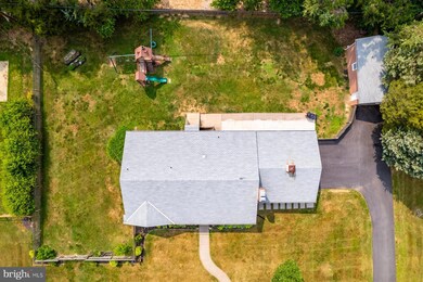 6504 Carroll Highlands Rd, Sykesville, MD 21784 - photo 4