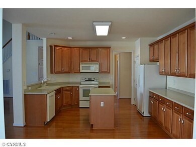 Kitchen - This kitchen is amazing! Tons of space!