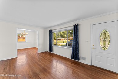 6104 Applegate Ln, Louisville, KY 40219 - photo 5