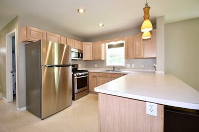 258 Old Westport Rd, North Dartmouth, MA 02747 - photo 3