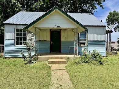 129 S 4th St, Vinita, OK 74301 - photo 4