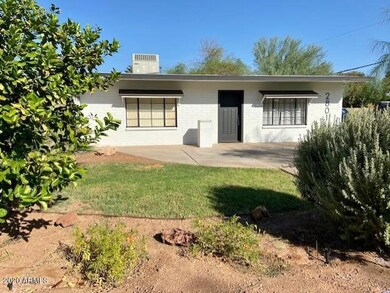 2801 N 29th Place, Phoenix, AZ 85008 - photo 2