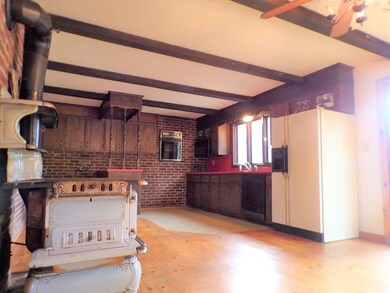 11 Gardner Rd, Hubbardston, MA 01452 - photo 5