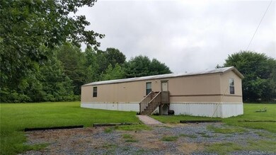Mobile home, approximately 21 years old, is habita