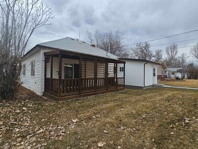 204 S 7th St, Basin, WY 82410 - photo 5