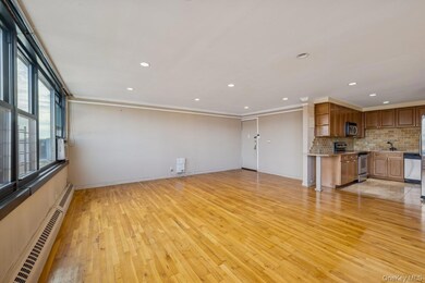 LeHavre on the Water unit 9A, Flushing, NY 11357 - photo 4