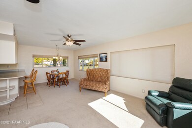 004_Living Room