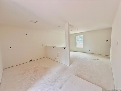 701 Burr Oak Ln, Canyon Lake, TX 78133 - photo 6