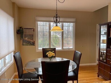 281 Riedel Ave, Staten Island, NY 10306 - photo 4