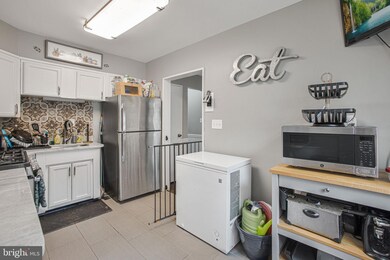 2317 Kirby Dr, Temple Hills, MD 20748 - photo 4