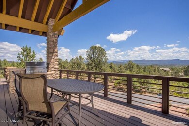 Outdoor Living with Rim View