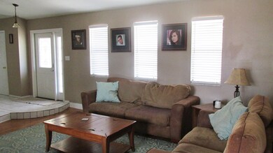Living room 1