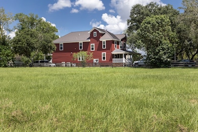 2102 Washington Ave, Alvin, TX 77511 - photo 7