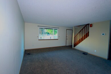004living room
