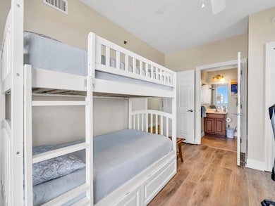 122 Seascape Dr 1810 Destin FL 32550 USA