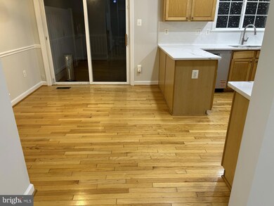 14030 Castle Ridge Way unit 27, Silver Spring, MD 20904 - photo 3