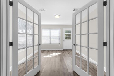 129 Bronze Cir_20241203_019