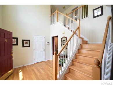 Open entry foyer. Hardwood floors are pristine!