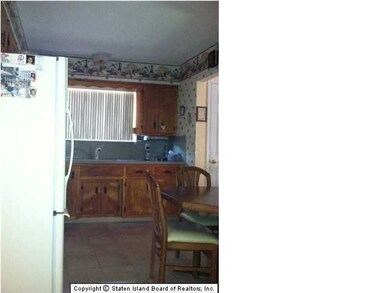 112 Colon Ave, Staten Island, NY 10308 - photo 5