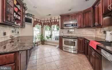 236 Oakridge Dr, Langhorne, PA 19047 - photo 4