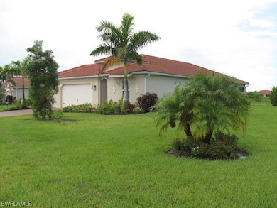 View of front of home featuring a front yard and a