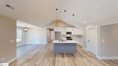 1168 W Rutledge Ave, Gaffney, SC 29341 - photo 3